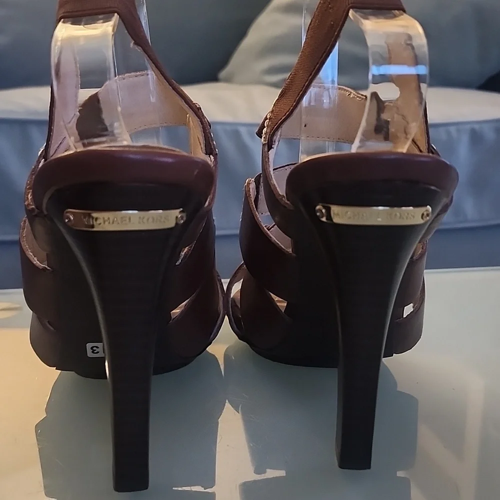 Michael Kors Reed Platform Heeled Strappy Corpcore Minimalist Sandals Size 7.5